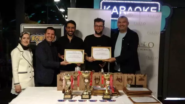 Basın mensupları bowling turnuvasında buluştu: Bu kez haber değil, strike yaptılar