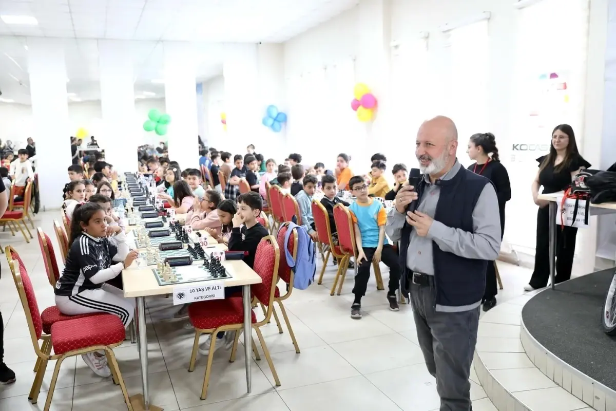 Kayseri\'de Satranç Eğitim ve Turnuva Merkezi Yoğun İlgi Görüyor