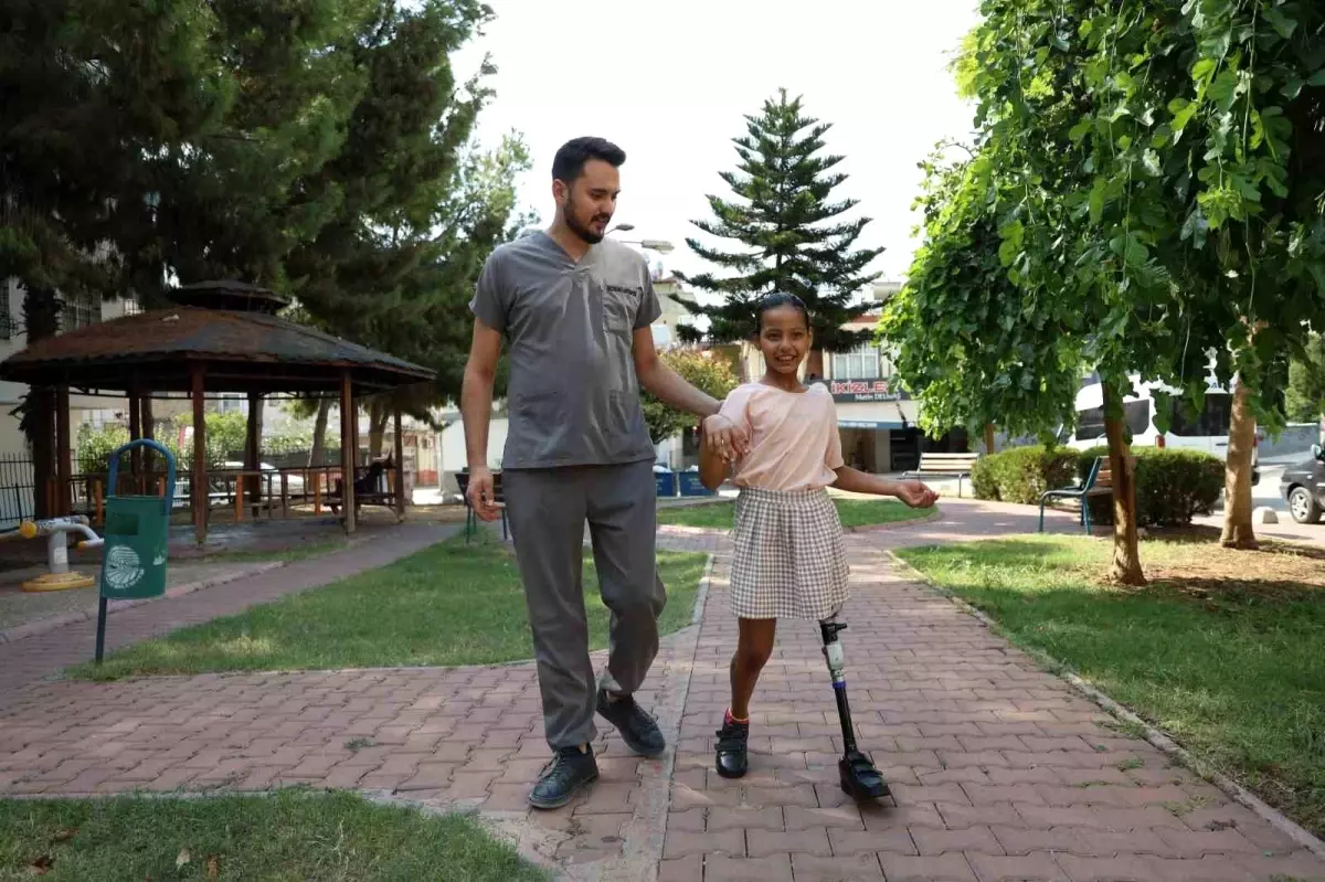 Rukiye Emine Kaplan\'a 4 Yıl Sonra Protez Bacak Takıldı