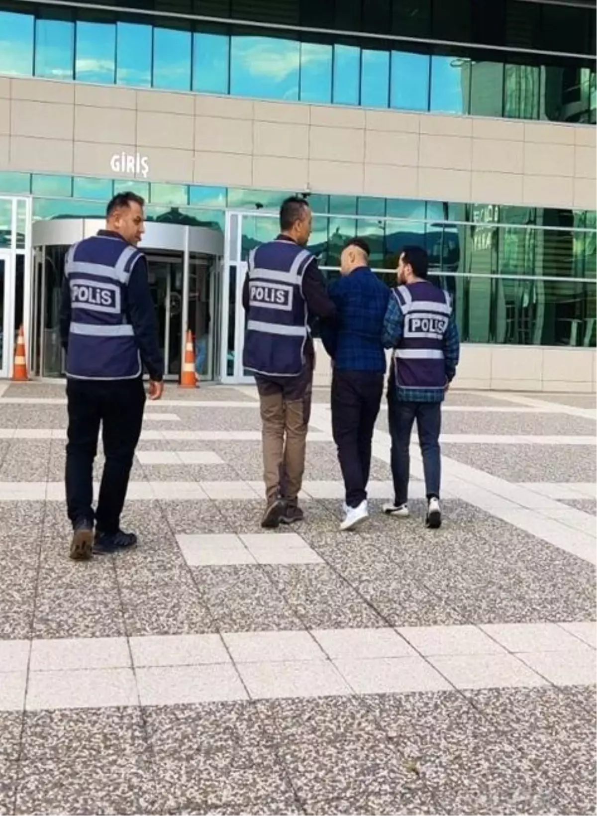 Bolu\'da Hapis Cezalı 4 Kişi Yakalandı