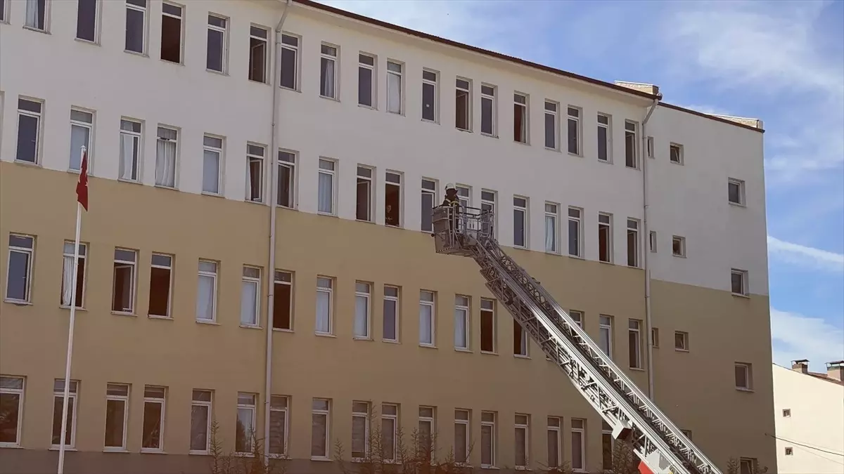 Burdur\'da Deprem Tatbikatı Yapıldı