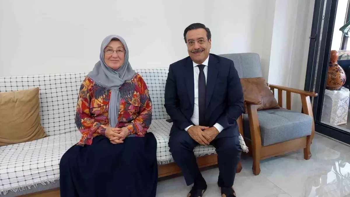 Burhaniye Kaymakamı Atilla, şehit ailesini ziyaret etti