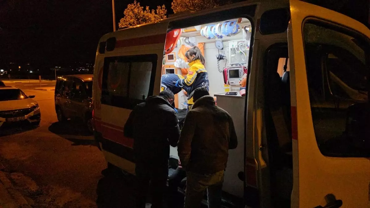 Çorum\'da Bıçaklı Kavga: 3 Yaralı