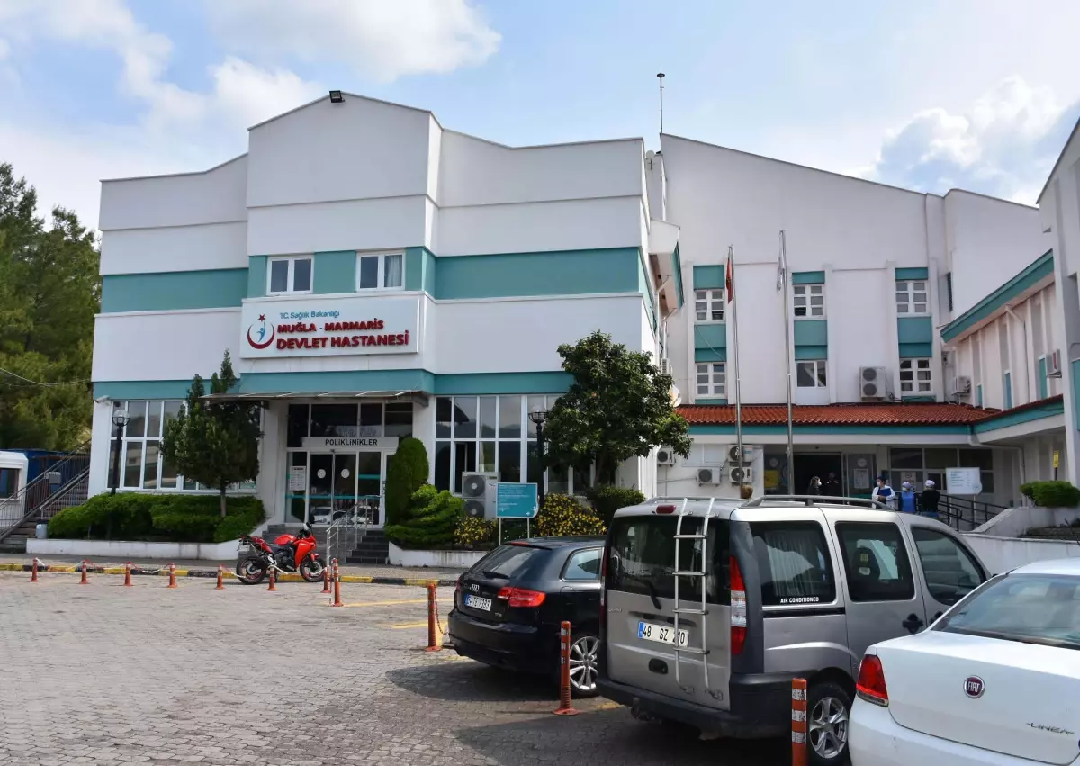 Marmaris\'te Boğulma Tehlikesi: Emekli Albay Hayatını Kaybetti