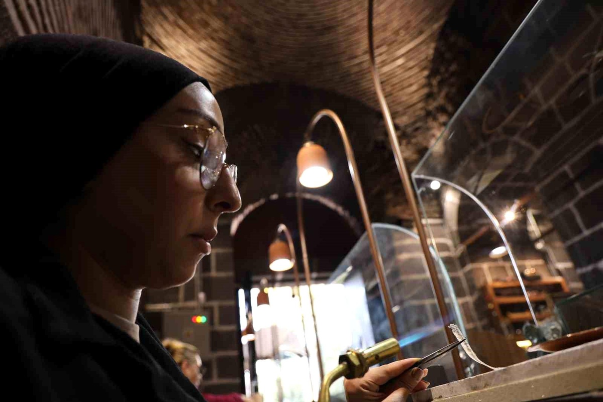 Diyarbakır\'da Hasırevi Açıldı