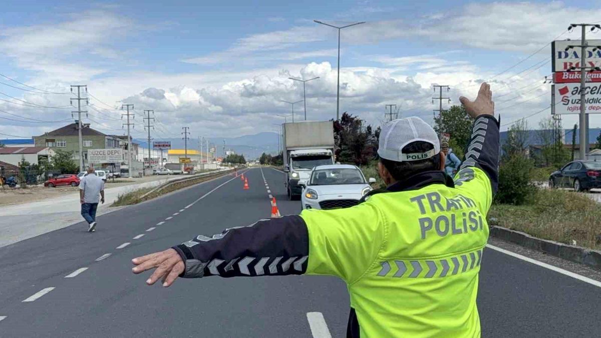 Düzce\'de Trafik Denetimlerinde 218 Araç Men Edildi