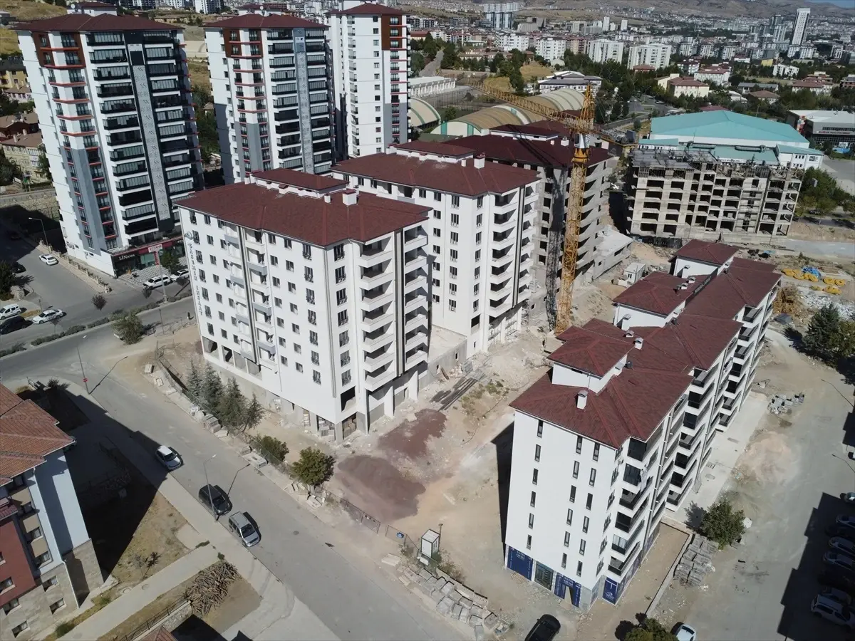 Elazığ\'da 1216 Aile Yeni Evlerine Kavuştu