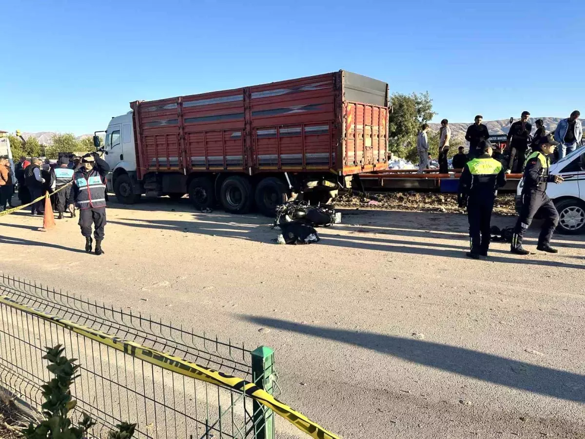 Elazığ\'da Motosiklet Kazası: 1 Ölü, 1 Yaralı