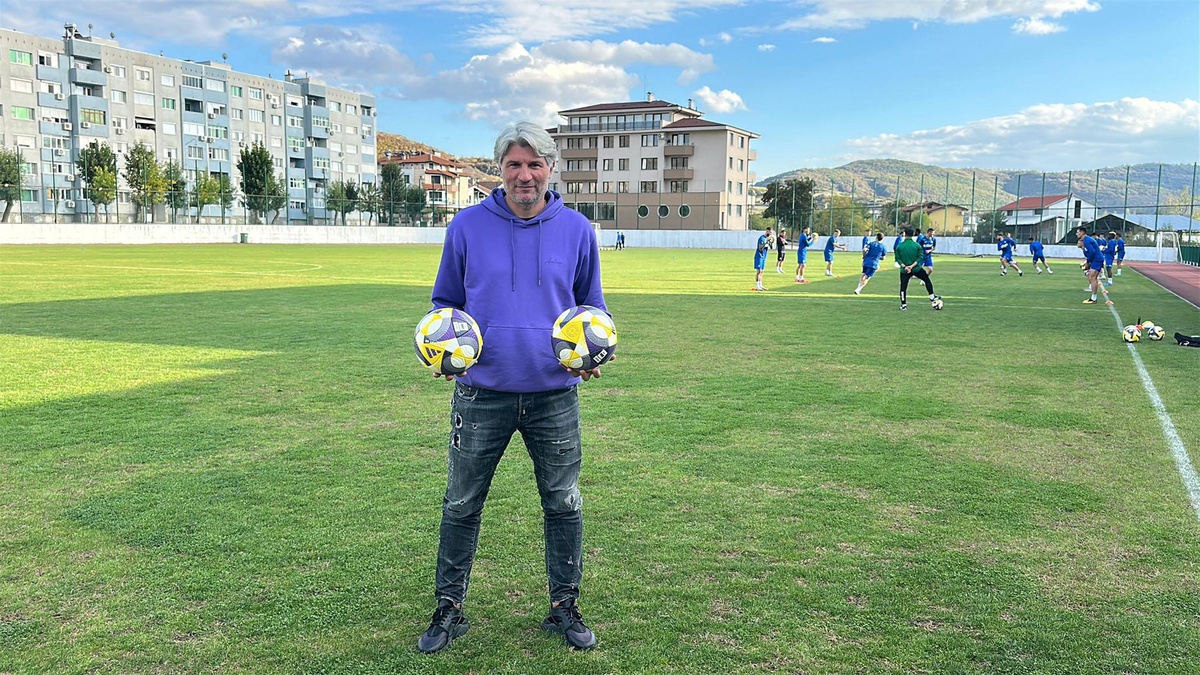 Petkov\'dan Stoilov\'a Övgü