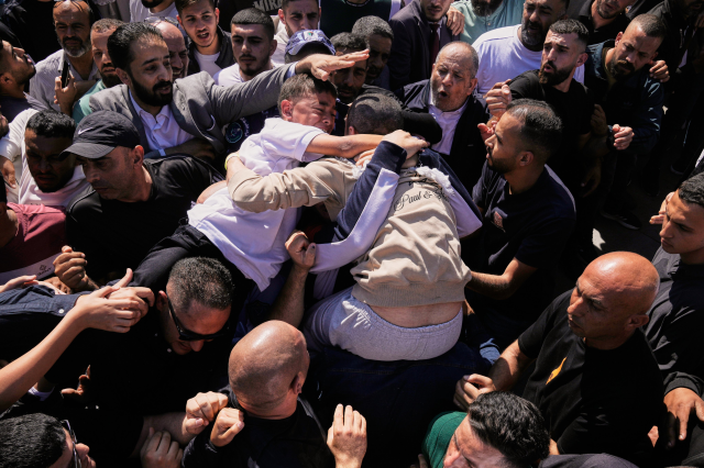 İsrail, Gazze'deki ateşkes kapsamında 96 Filistinli esiri serbest bıraktı