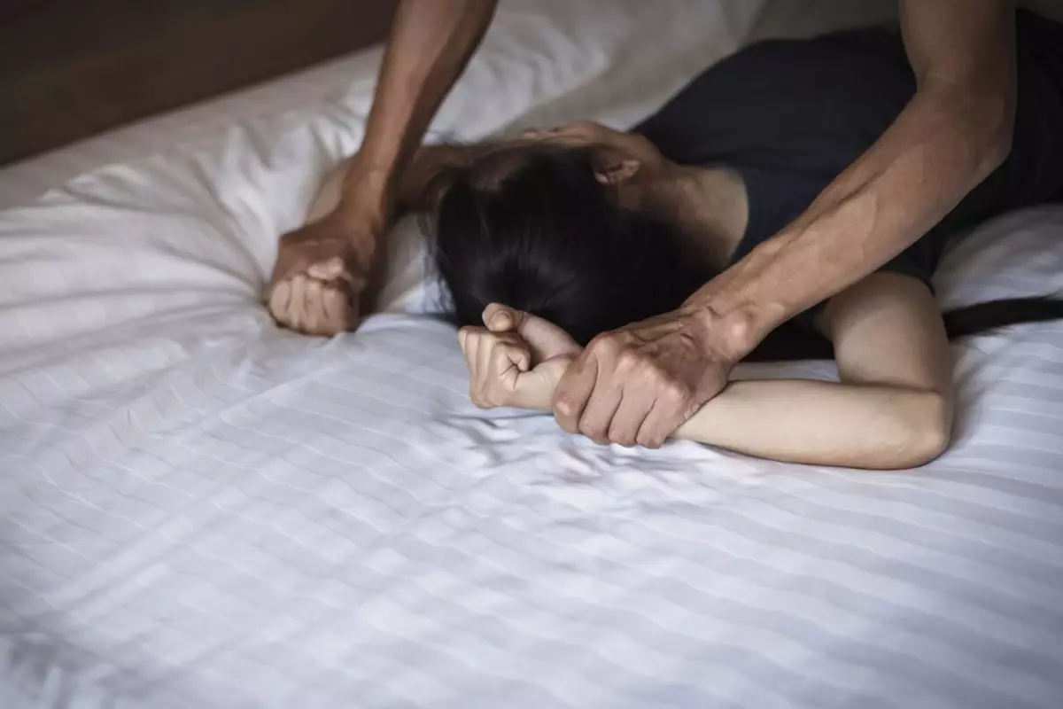 İstanbul\'un göbeğinde dehşet: Kira karşılığı kaldığı odada cinsel istismara uğradı