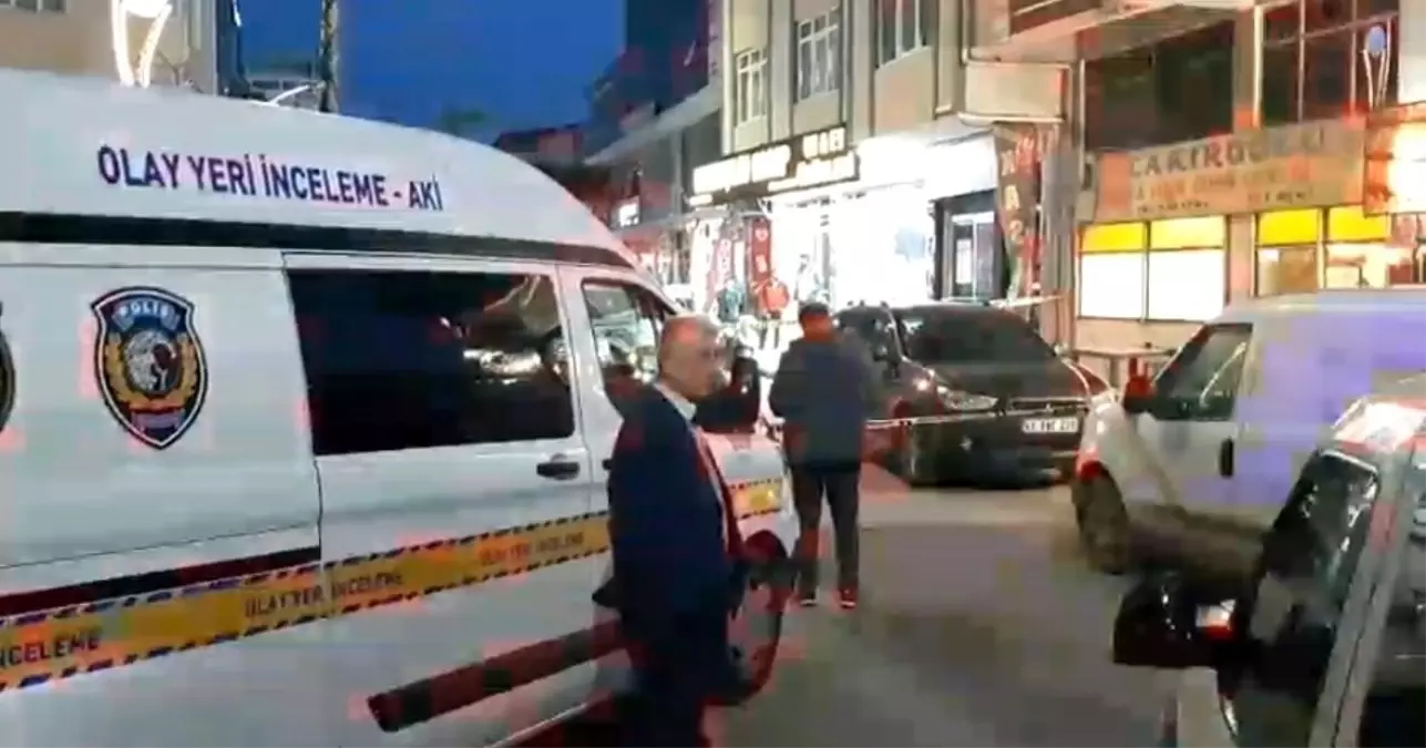 Kocaeli\'de Yol Verme Tartışması Silahlı Kavga Çıkardı