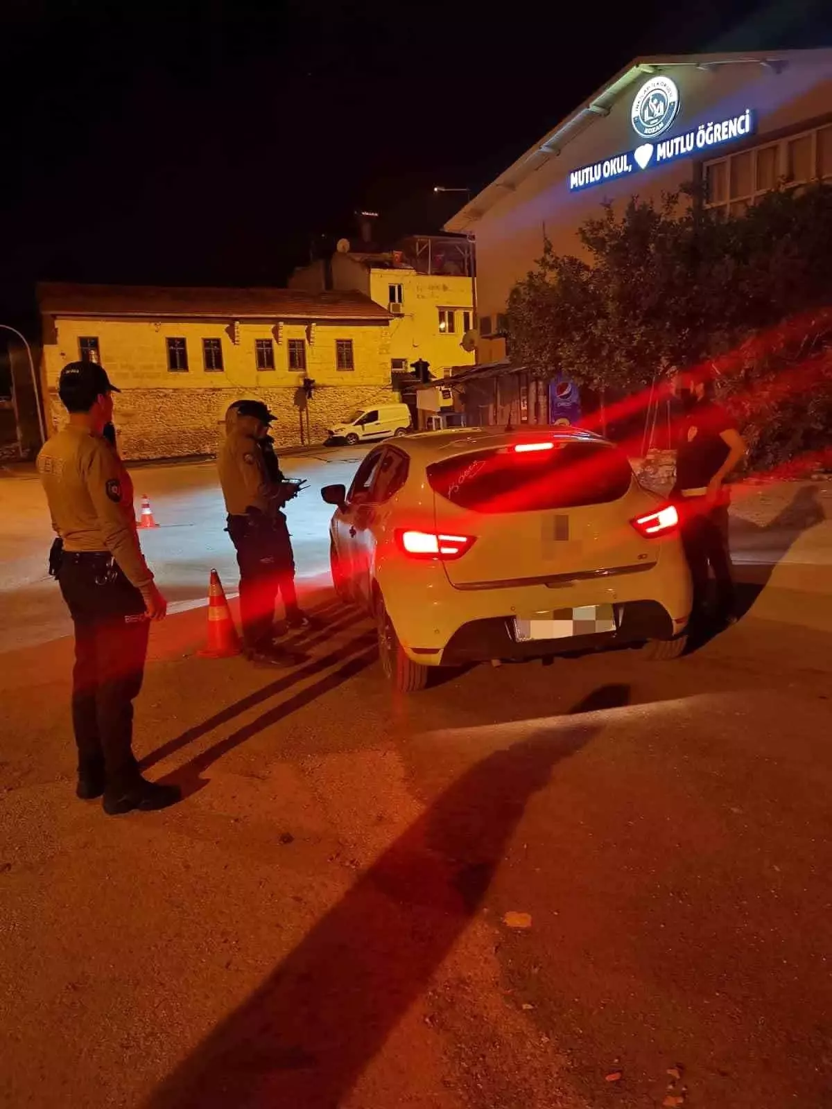 Kozan\'da Güven Uygulamaları: 2 Tabanca Ele Geçirildi