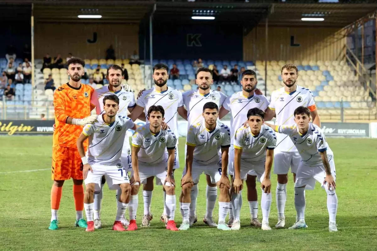 Menemen FK, Bursaspor\'a Yenilerek 5 Maçlık Yenilmezlik Serisini Sonlandırdı