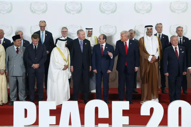 Mısır'daki Gazze zirvesinde imzalar atıldı! Trump'ın Erdoğan'la ilgili sözleri bomba Mısır'daki Gazze zirvesinde imzalar atıldı! Trump'ın Erdoğan'la ilgili sözleri bomba