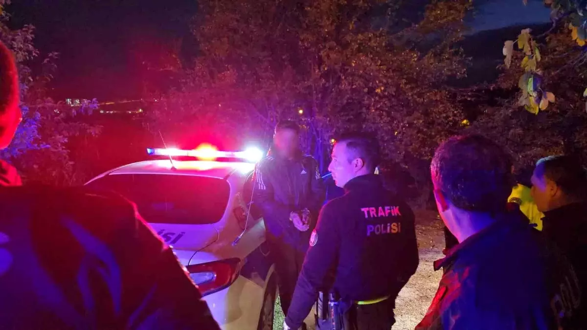 Alkollü Sürücü Trafik Polisinden Kaçtı