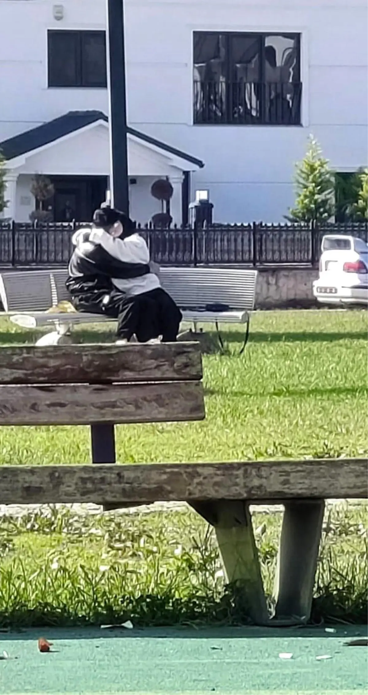 Akyazı Parkı\'nda Uygunsuz Davranışlar