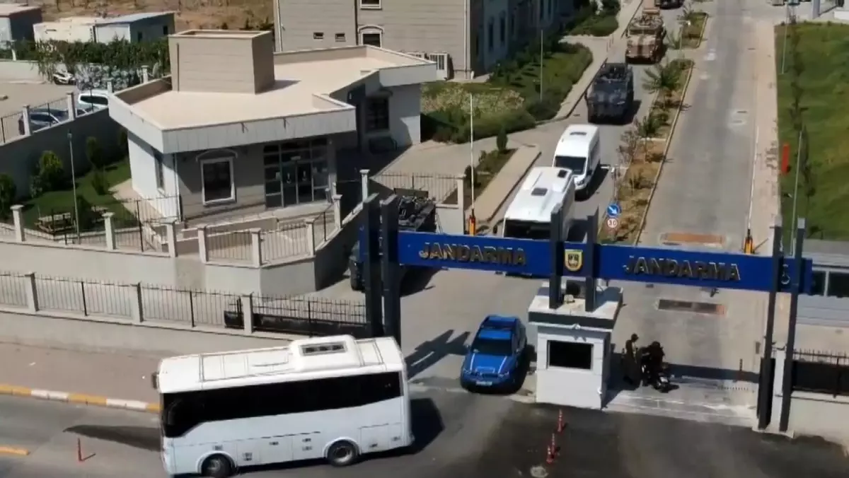 Şanlıurfa\'da Uyuşturucu ve Silah Operasyonu