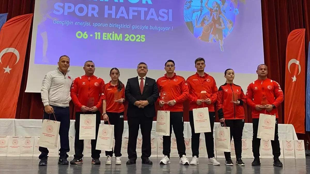 Sinop\'ta Sporun Enleri Ödül Töreni
