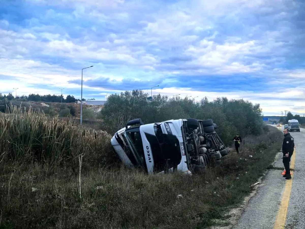 Kastamonu\'da Tır Kazası: Sürücü Yaralandı