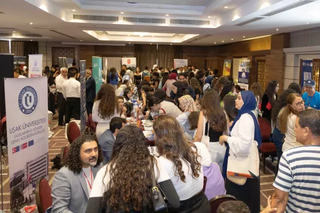 Tunus'ta Türk üniversiteleri tanıtım fuarı gerçekleşti