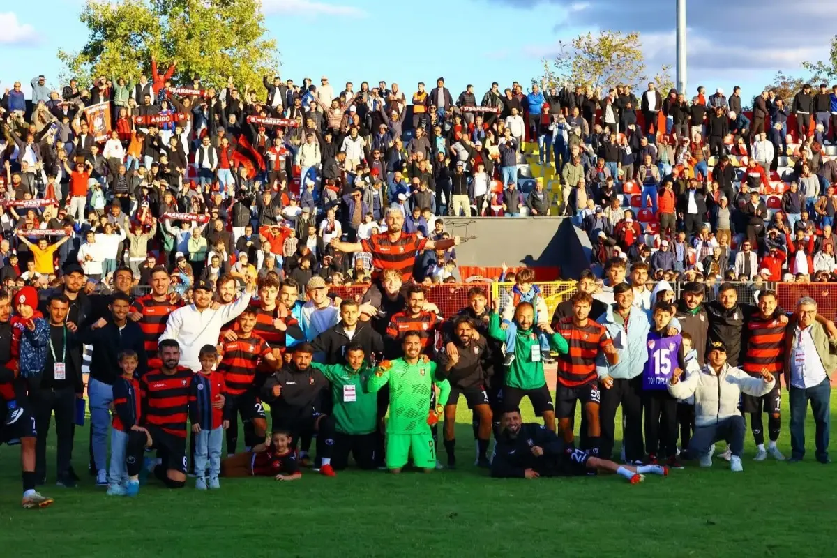 Uşakspor Zirvedeki Yerini Korudu