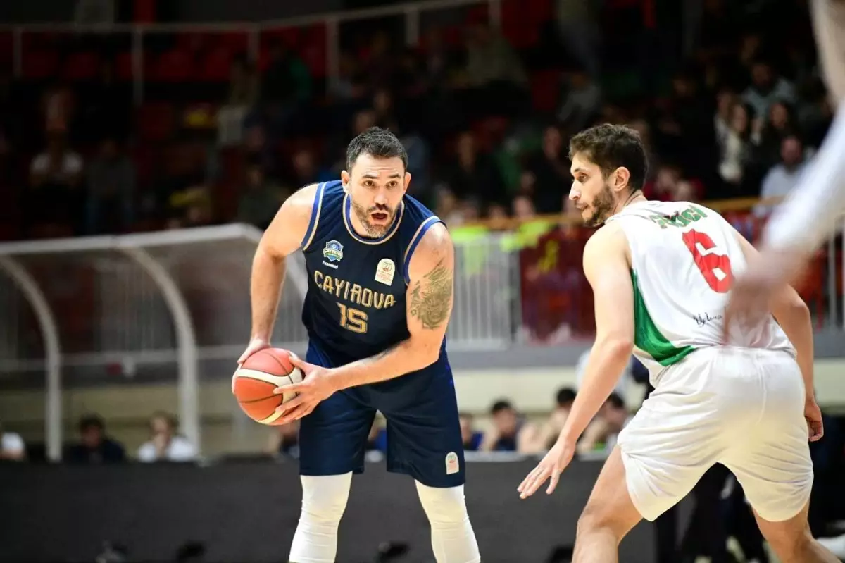 Çayırova Belediyesi, Yalovaspor\'u 95-83 Yenerek Dörtte Dört Yaptı