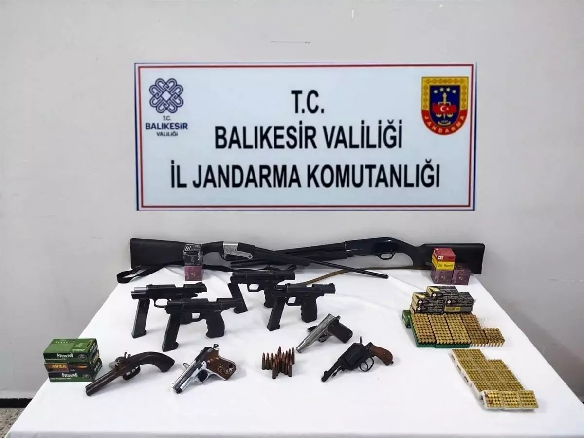 Balıkesir\'de Kaçakçılık Operasyonu