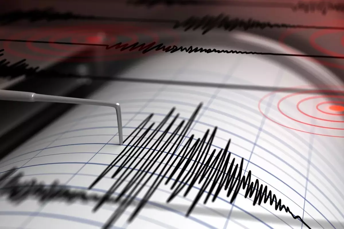 Balıkesir Sındırgı\'da 4 büyüklüğünde deprem