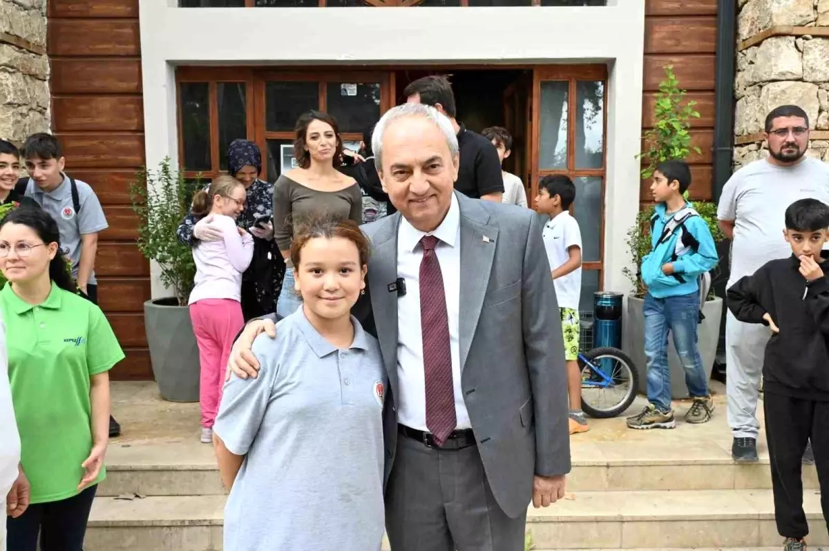 Kepez Belediye Başkanı Kocagöz\'den Esnaf Ziyareti