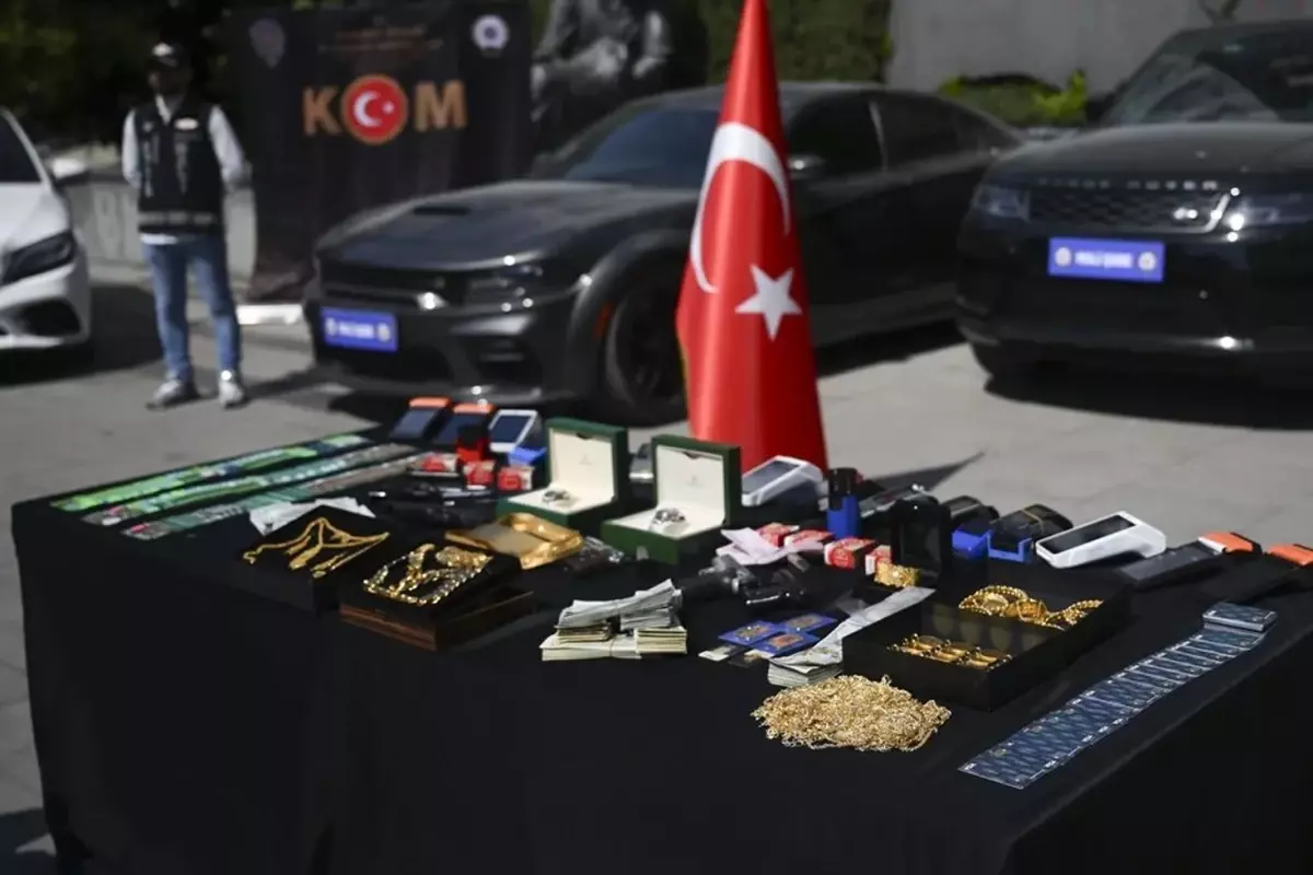 Dağ Grup\'a operasyon! 255 taşınmaz, 60 araç, 24 şirket payına el konuldu