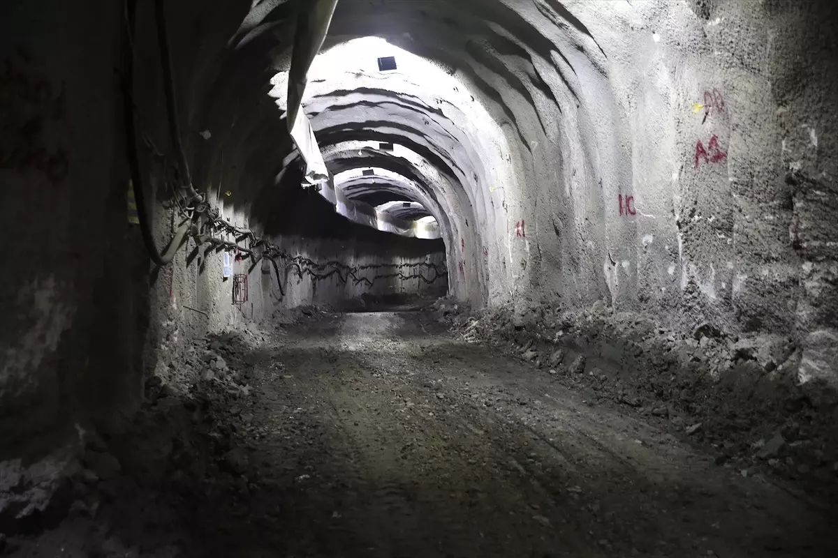 Hatay\'da Atık Su Tüneli İnşaatı Devam Ediyor