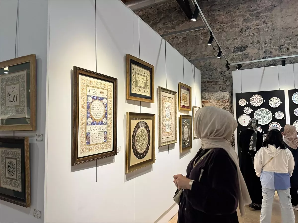 Tezhip-Çini Sergisi Sanatseverlerle Buluştu