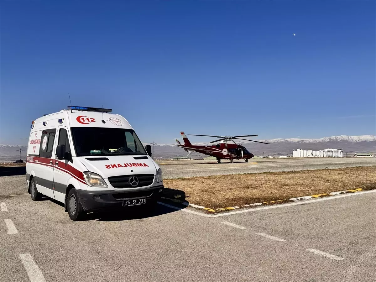 Erzurum\'da hamile kadın ile kalp krizi geçiren hasta ambulans helikopterle hastaneye yetiştirildi