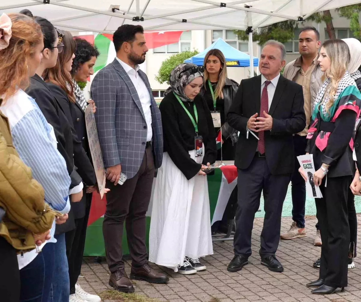 Kocaeli Üniversitesi\'nden Gazze İçin Farkındalık Etkinliği