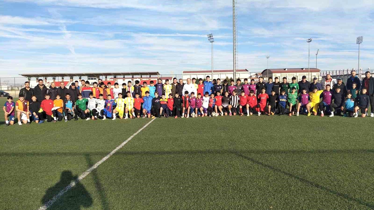 Afyonkarahisar\'da Futbol Seçmeleri Başladı