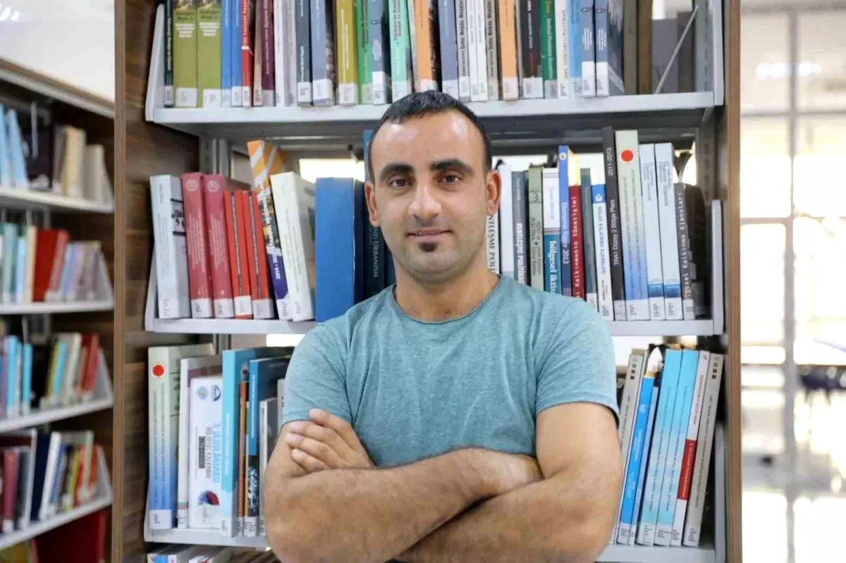 "Valiye şemsiye var, gazilere yok" haberini yapan muhabir gözaltına alındı