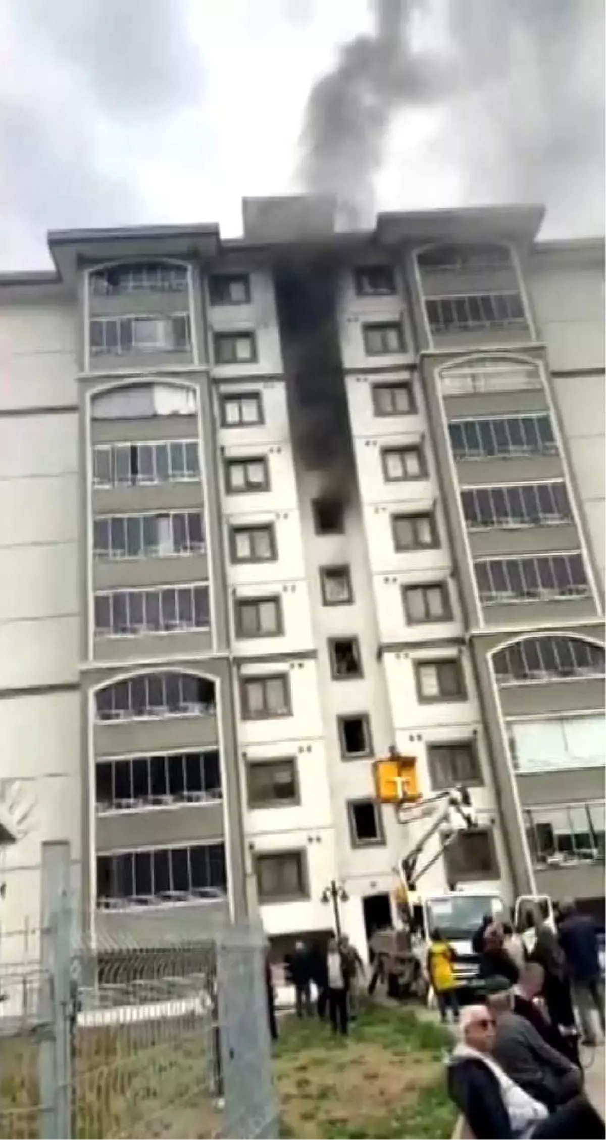 Karabük\'te Apartmanda Yangın Paniği