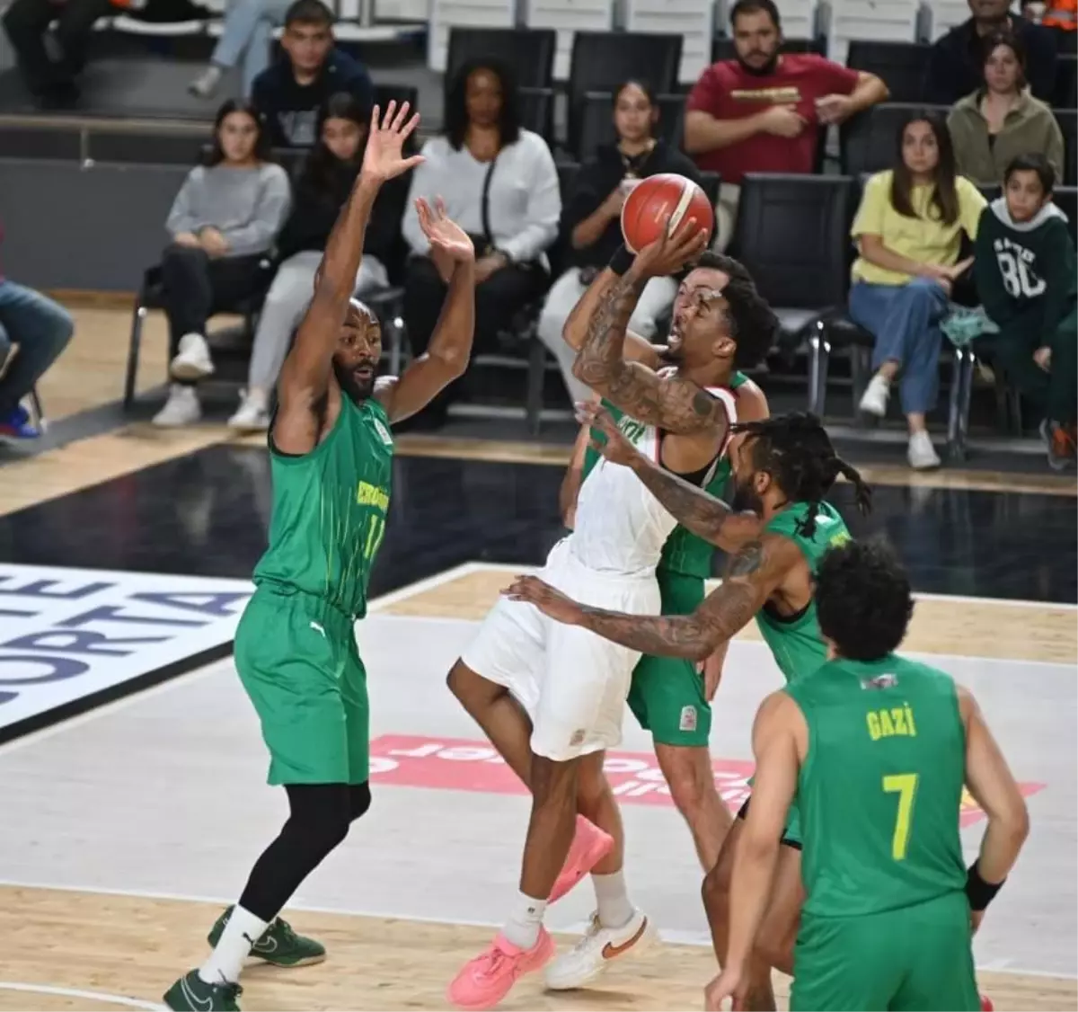 Manisa Basket Evinde Üçüncü Mağlubiyetini Aldı
