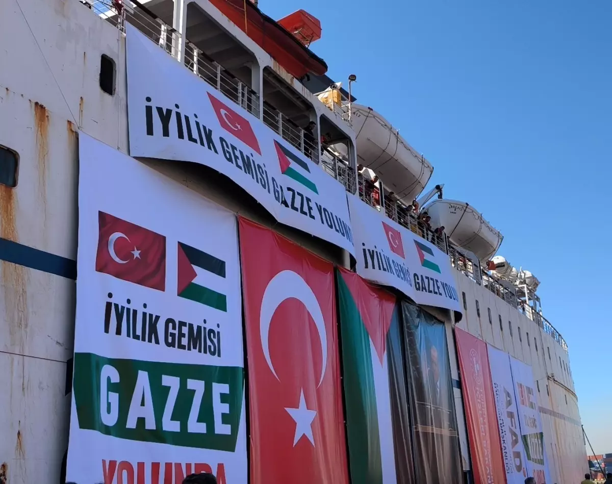 Mersin\'den Gazze\'ye 17\'nci \'İyilik Gemisi\' yola çıktı