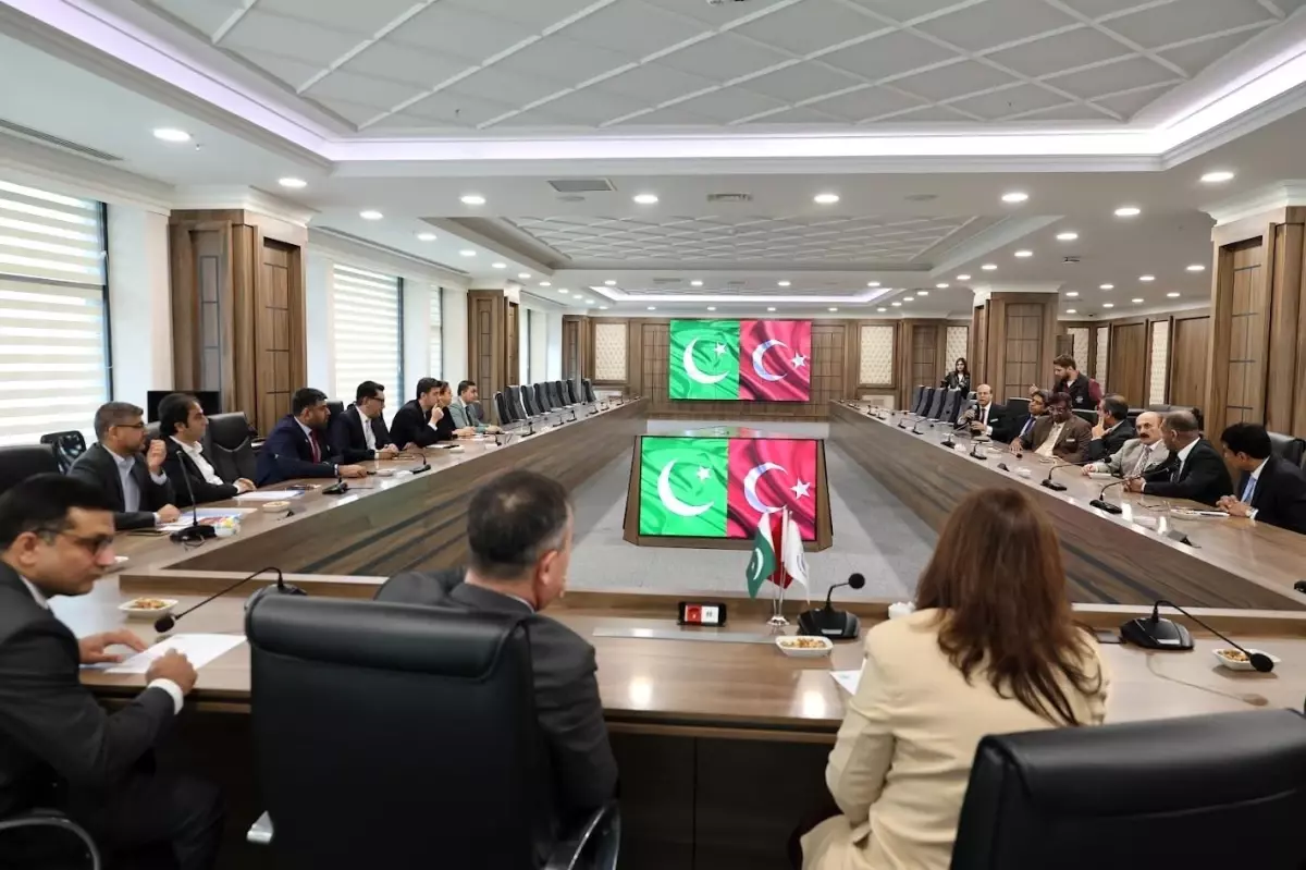 Pakistan Heyeti, Bağcılar Belediyesi\'ni Ziyaret Etti