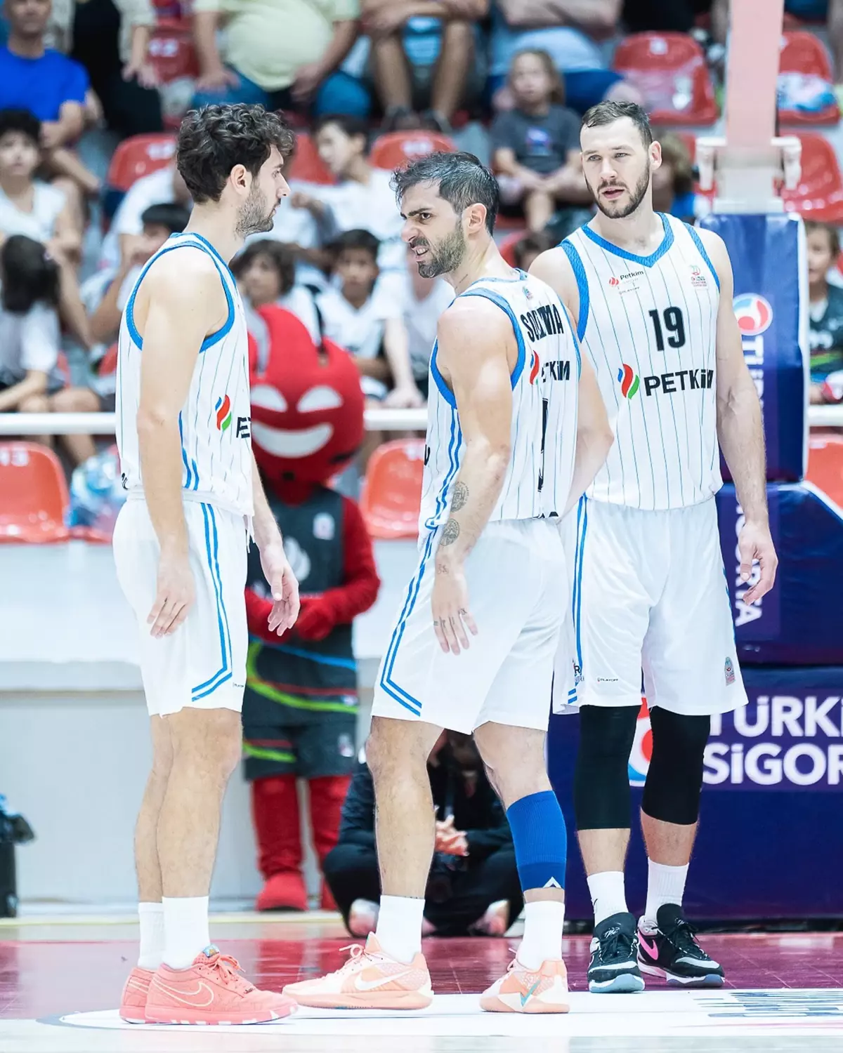 Petkimspor, CSM Corona\'yı Ağırlıyor