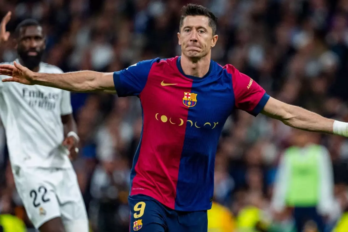 Robert Lewandowski Süper Lig\'e geliyor