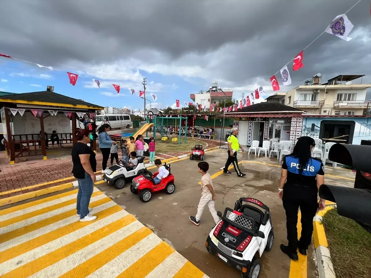 Silifke\'de Anaokulu Öğrencilerine Trafik Eğitimi