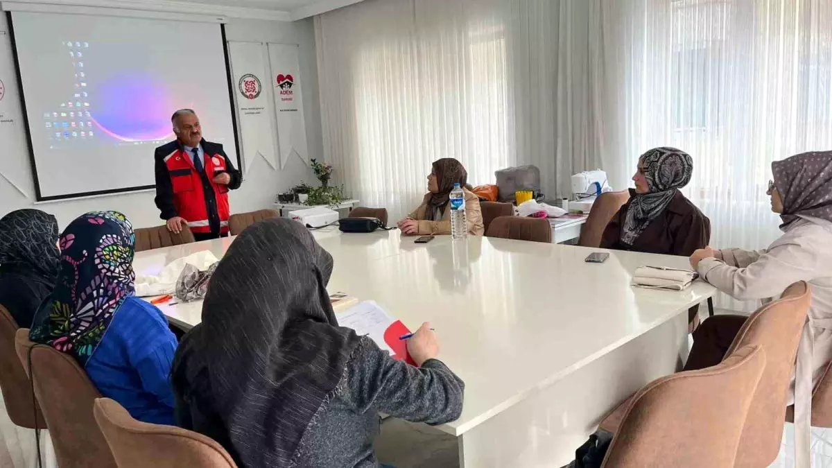 Bayburt’ta Aile Destek Merkezi Eğitimi