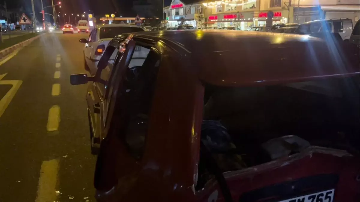 Tavşanlı\'da Zincirleme Kaza: 4 Araç Karıştı