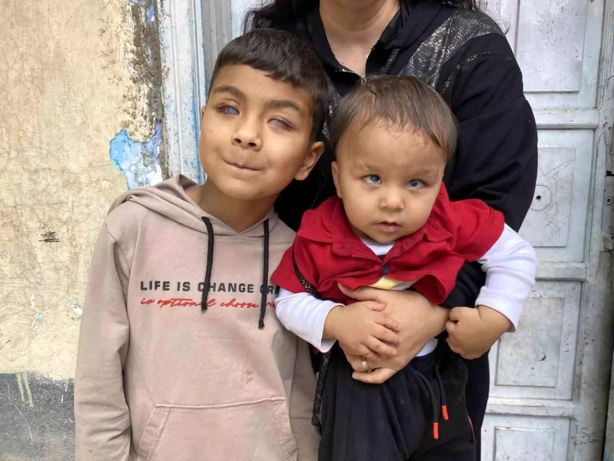 Gözleri Açılan Kardeşler, Futbol Hayali Kuruyor