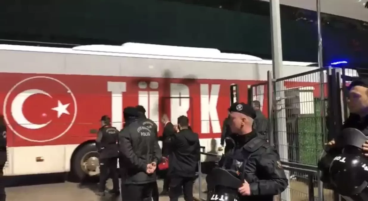 Türkiye - Gürcistan Maçı İçin Stada Giriş Yaptılar