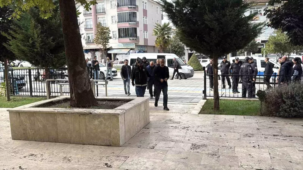 Tokat\'ta Uyuşturucu Operasyonu: 3 Şüpheli Yakalandı