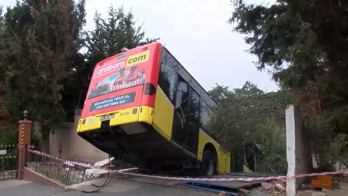 Üsküdar\'da Otobüs Kazası